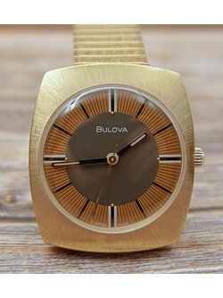 นาฬิกาเก่า BULOVA ไขลาน