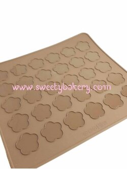 แผ่นซิโคน มาการองรูปดอกไม้ 30 ช่อง