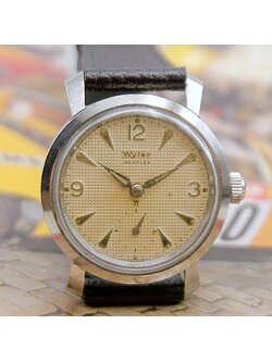 นาฬิกาเก่า WYLER ไขลานสองเข็มครึ่ง