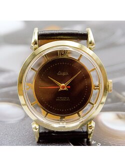 นาฬิกาเก่า LUGA ไขลาน