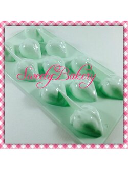 แม่พิมพ์ขนม แม่พิมพ์วุ้น แม่พิมพ์พลาสติก รูปสตอเบอรี่ (สีเลือกไม่ได้นะคะ แล้วแต่ล็อตของโรงงาน)