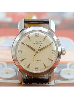 นาฬิกาเก่า AVALON ไขลาน