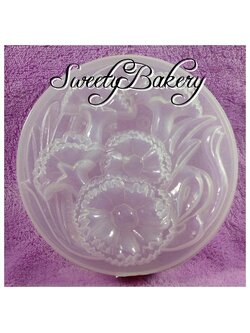 แม่พิมพ์ขนม แม่พิมพ์วุ้น แม่พิมพ์พลาสติก แม่พิมพ์วุ้นปอนด์ ลายดอกไม้ 20 cm. ลายที่ 1027