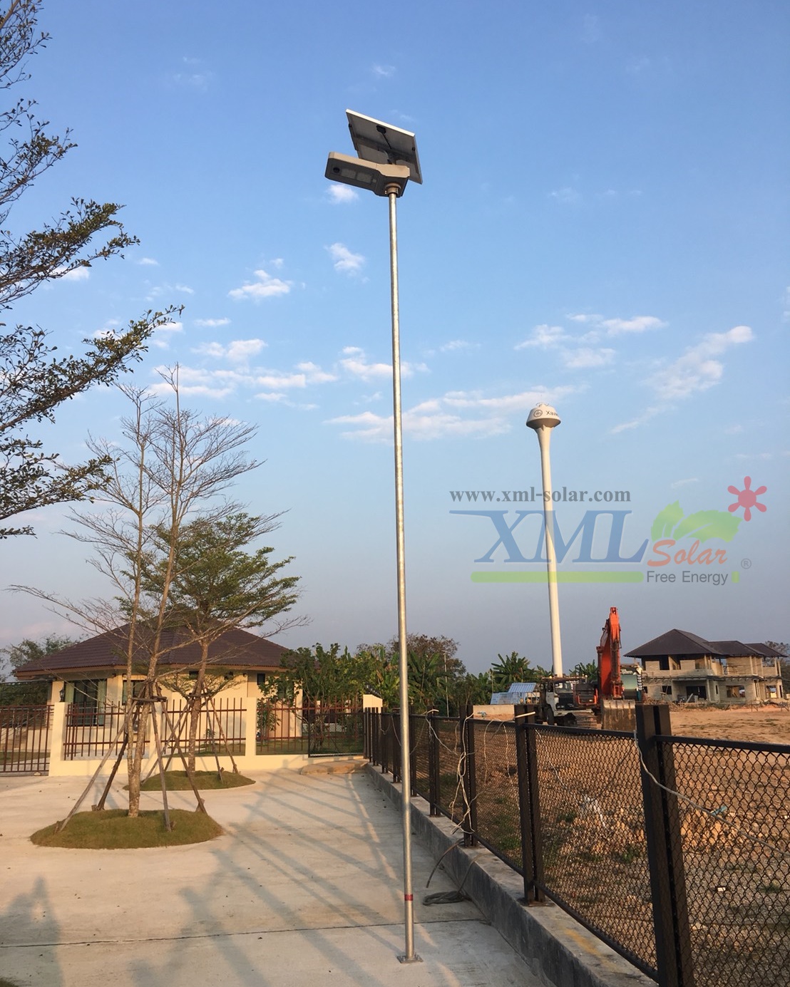 โคมไฟถนนอัจฉริยะ โซล่าเซลล์ 65 Watt Monocrystalline