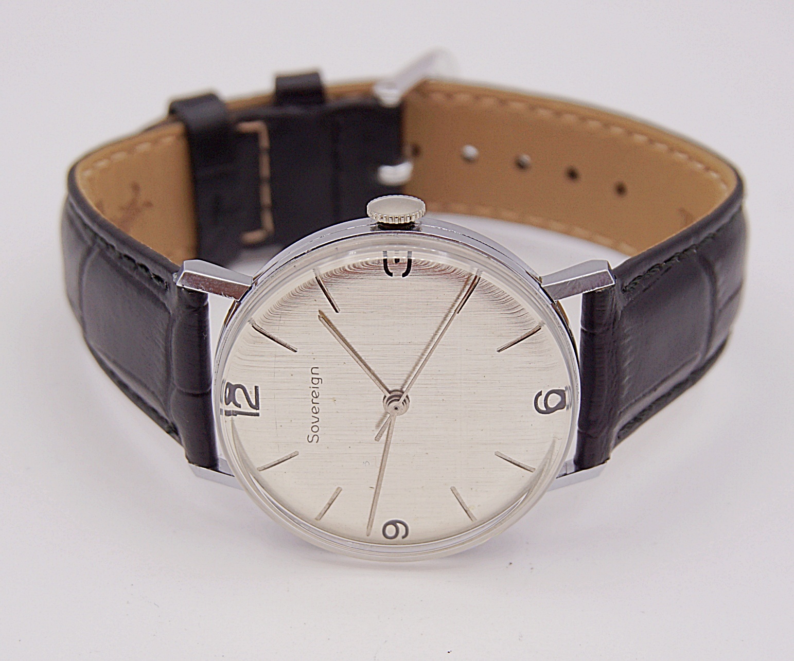 นาฬิกาเก่า SOVEREIGN ไขลาน