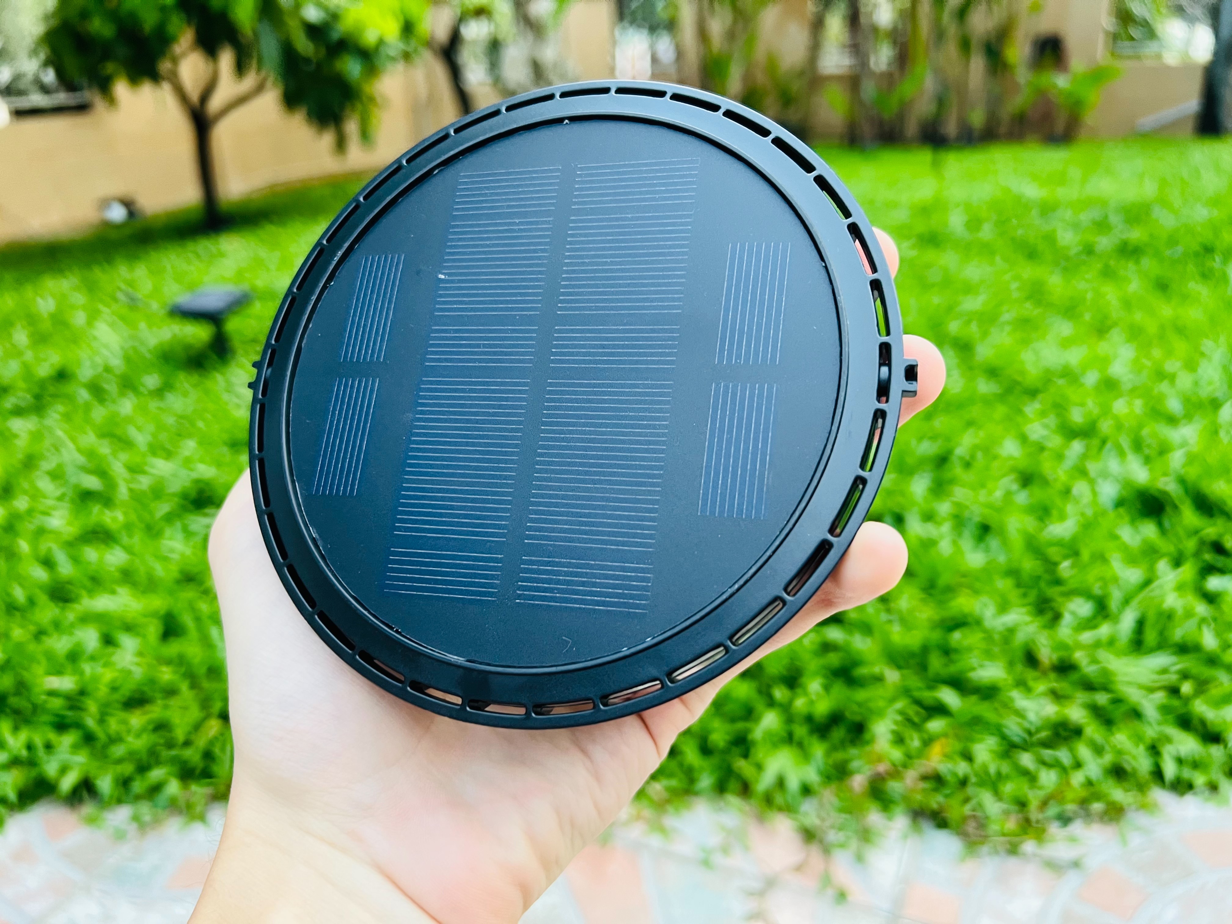 ไฟปักสนามโซล่าเซลล์ รุ่น เม็ดChip 50 LED (เปิดได้ 3 ฟังก์ชั่น) (แสง : เเหลืองวอมไวท์)