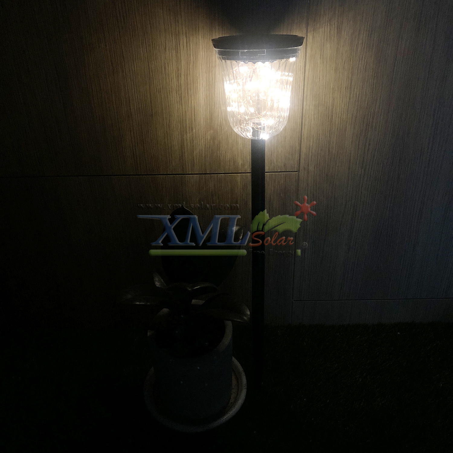 ไฟปักสนามโซล่าเซลล์ รุ่น เม็ดChip 50 LED (เปิดได้ 3 ฟังก์ชั่น) (แสง : เเหลืองวอมไวท์)