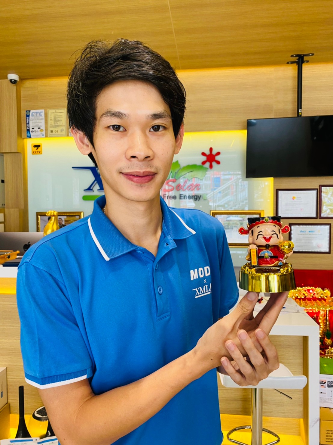 ตุ๊กตาโซล่าเซลล์ ‘ไฉ่ซิงเอี้ย’ เทพเจ้าแห่งโชคลาภ เทพเจ้าร่ำรวย