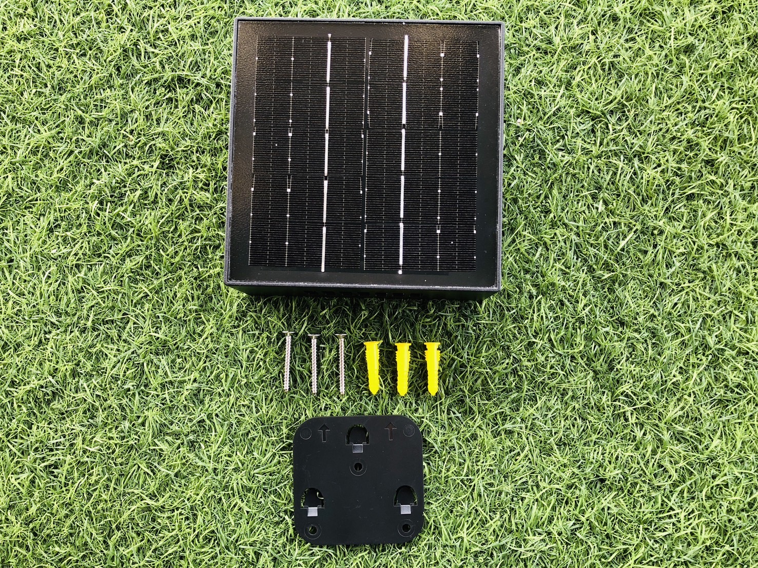 โคมไฟติดผนังโซล่าเซลล์ Luxury Design ส่องบนล่าง รุ่น TB-282 (เปิดได้ 2 แสง)