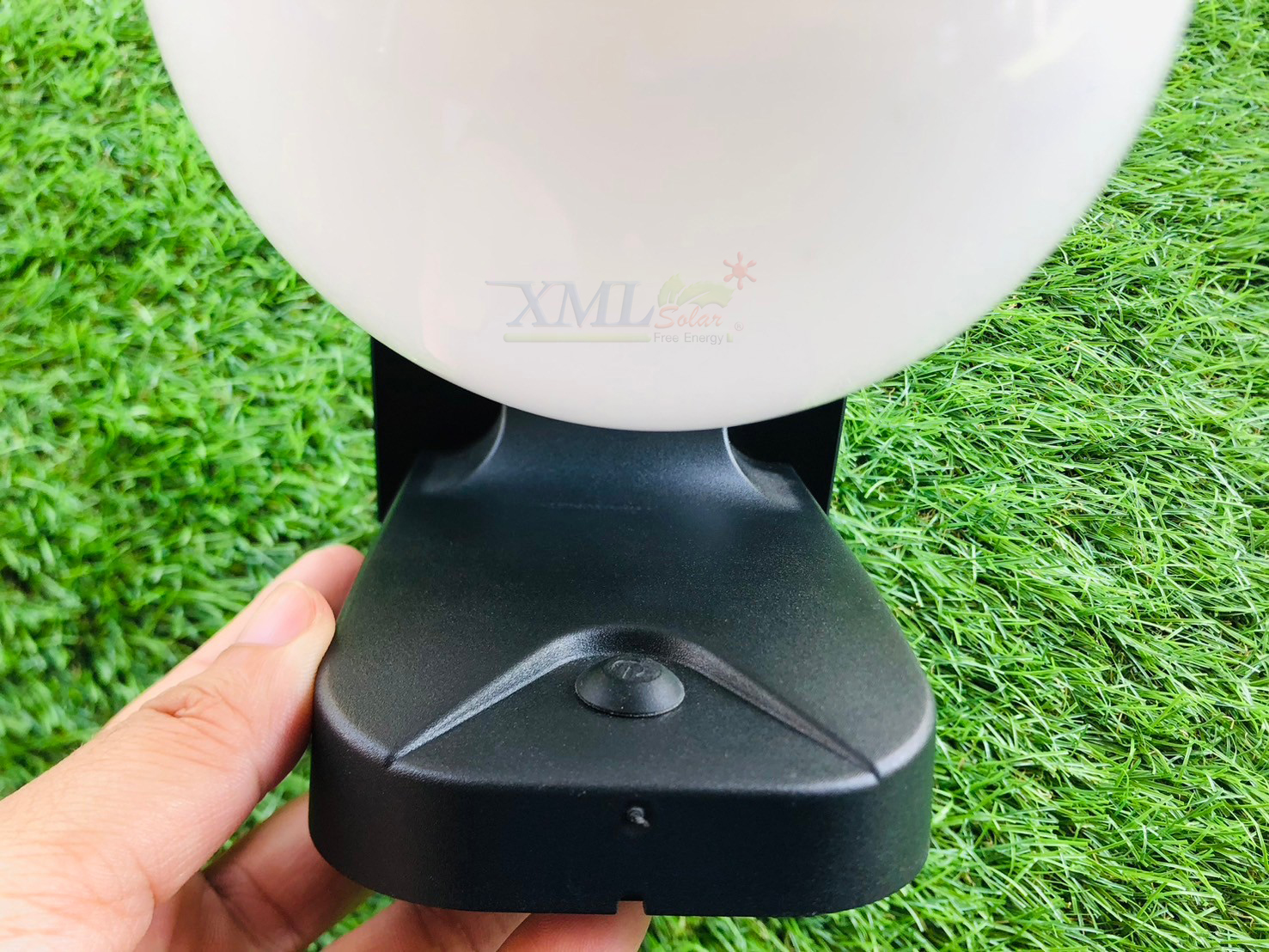 โคมไฟติดผนังโซล่าเซลล์ รุ่น MD-SOLAR-Q5001 (เปิดได้ 3 แสง)