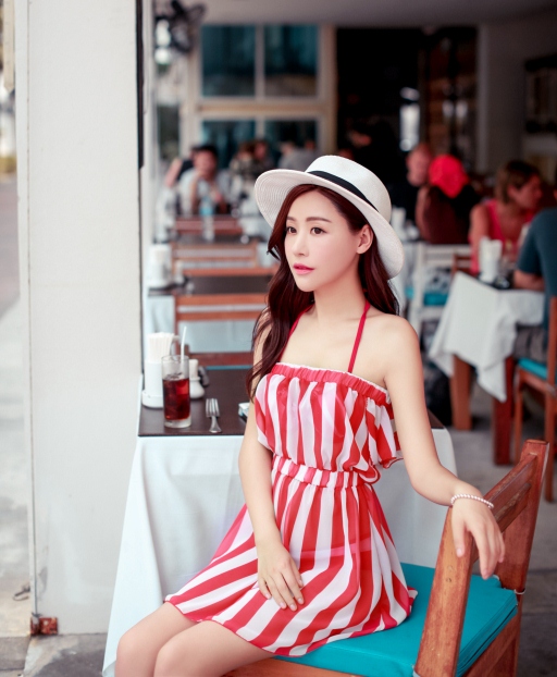 ชุดว่ายน้ำงาน vicki แบบ3ชิ้น มี4สี แดง,ฟ้า,เหลือง,ม่วง มีไซส์ M,XL ราคาส่ง3 ชิ้นคละแบบได้ทั้งร้าน ชุดละ 890 บาทค่ะ