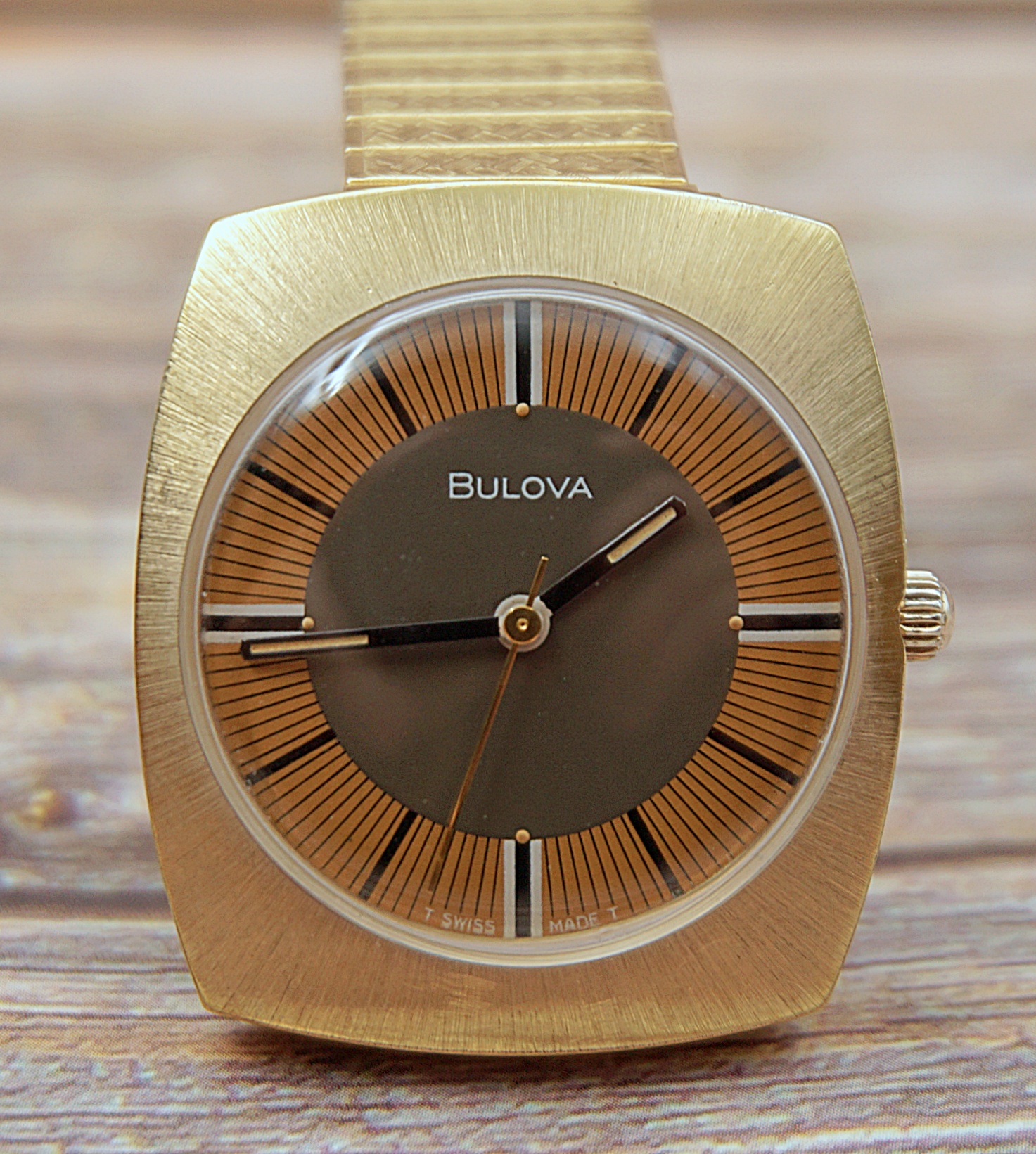 นาฬิกาเก่า BULOVA ไขลาน