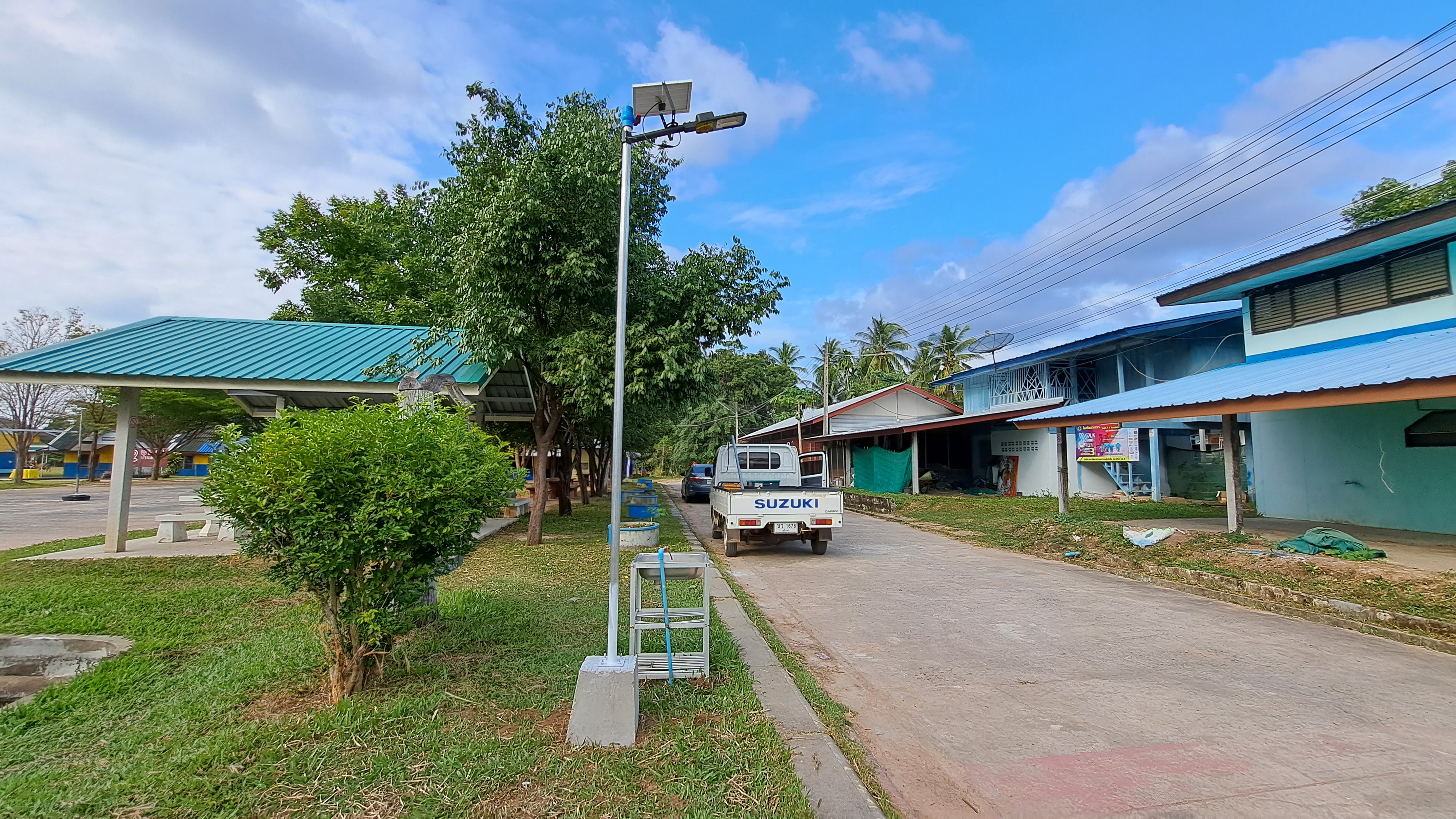 โคมไฟถนนโซล่าเซลล์ รุ่น MD-SLT19 - 150W (แสง : ขาว)