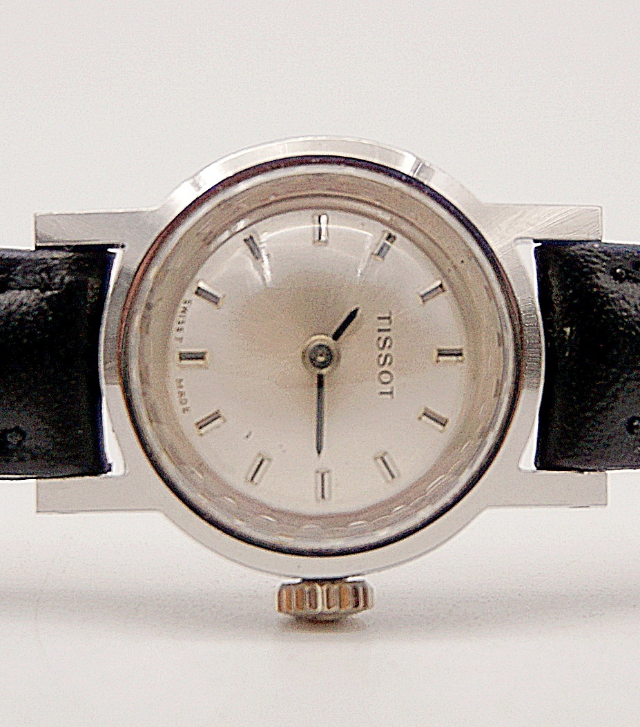 นาฬิกาเก่า TISSOT ไขลาน (นาฬิกาผู้หญิง)