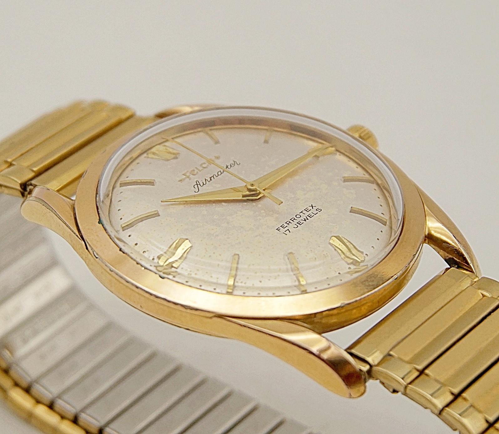 นาฬิกาเก่า FELCA ไขลาน