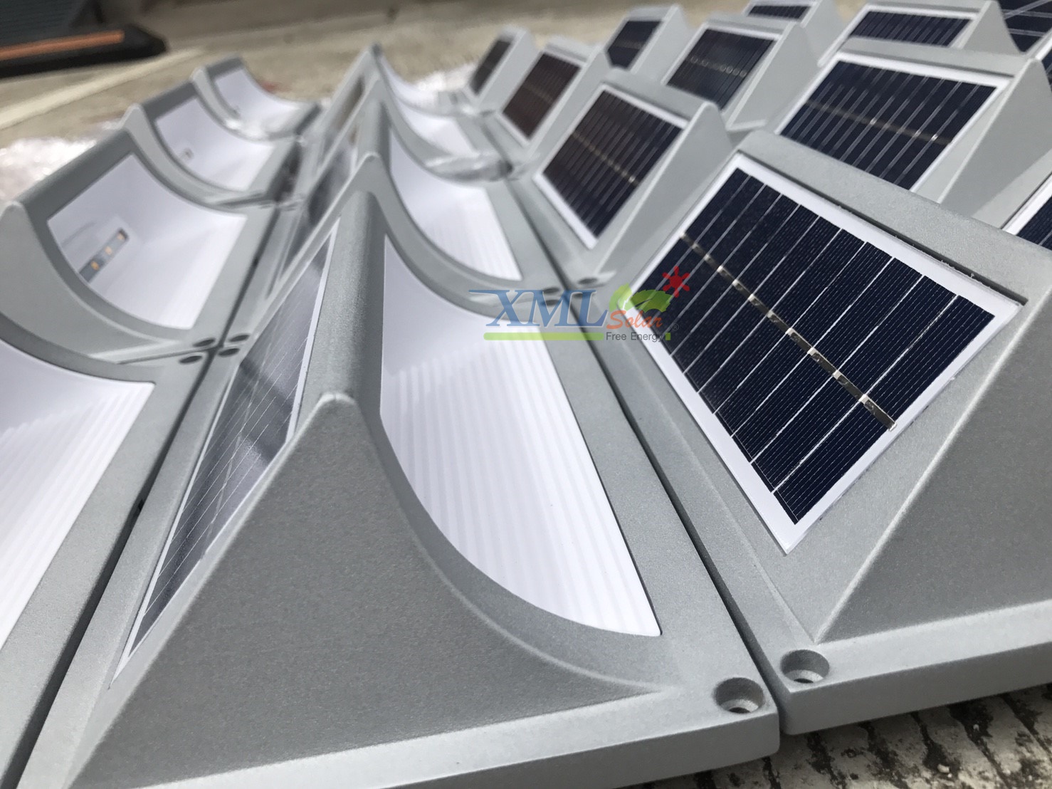 ไฟบันไดโซล่าเซลล์ ทรงสี่เหลี่ยม 5 SMD LED