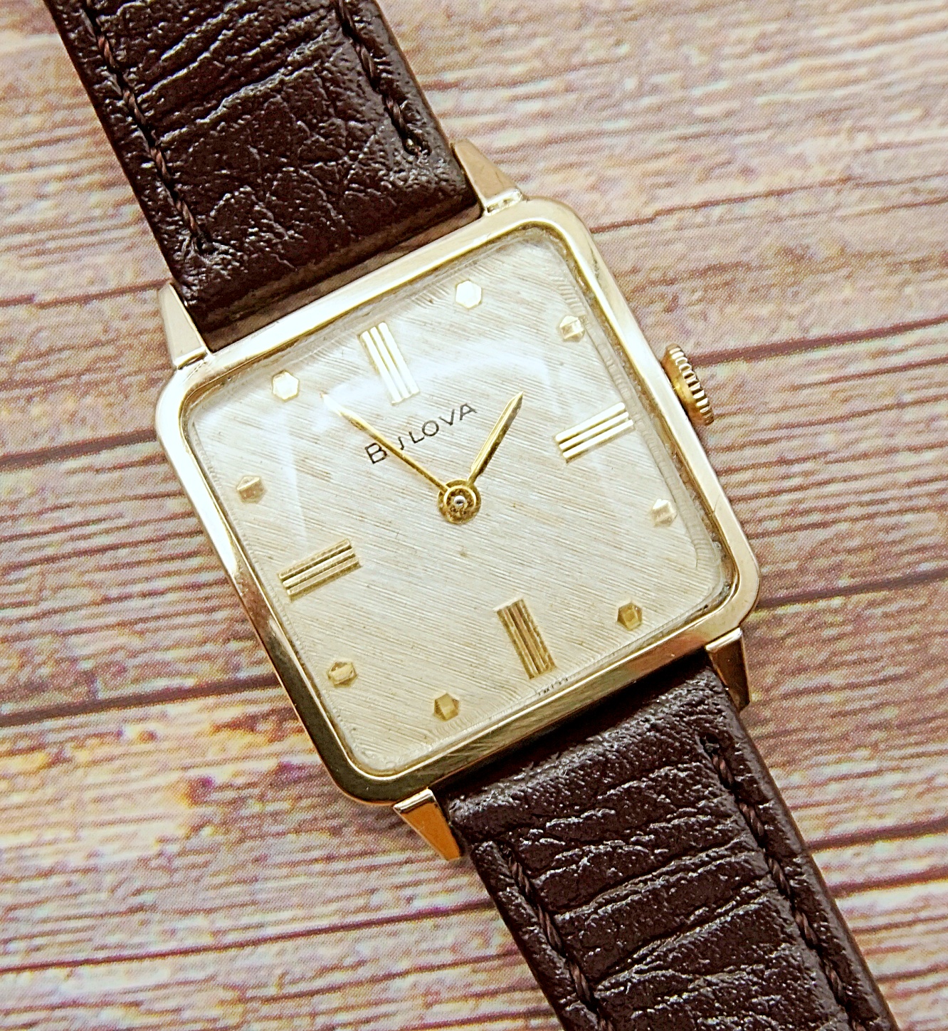 นาฬิกาเก่า BULOVA ไขลาน