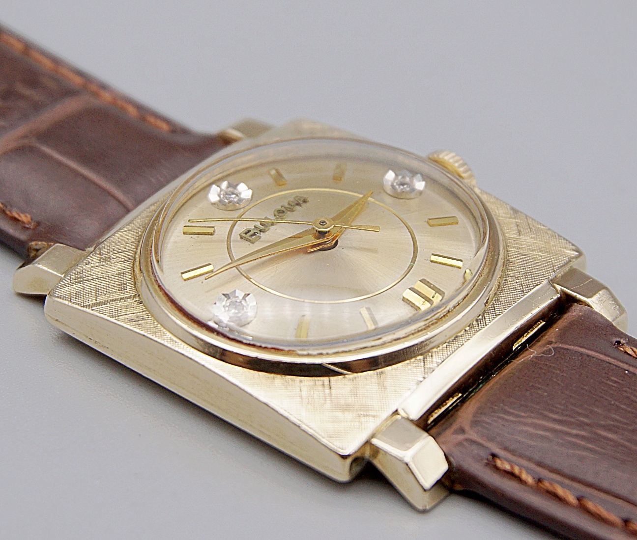 นาฬิกาเก่า BULOVA ไขลาน