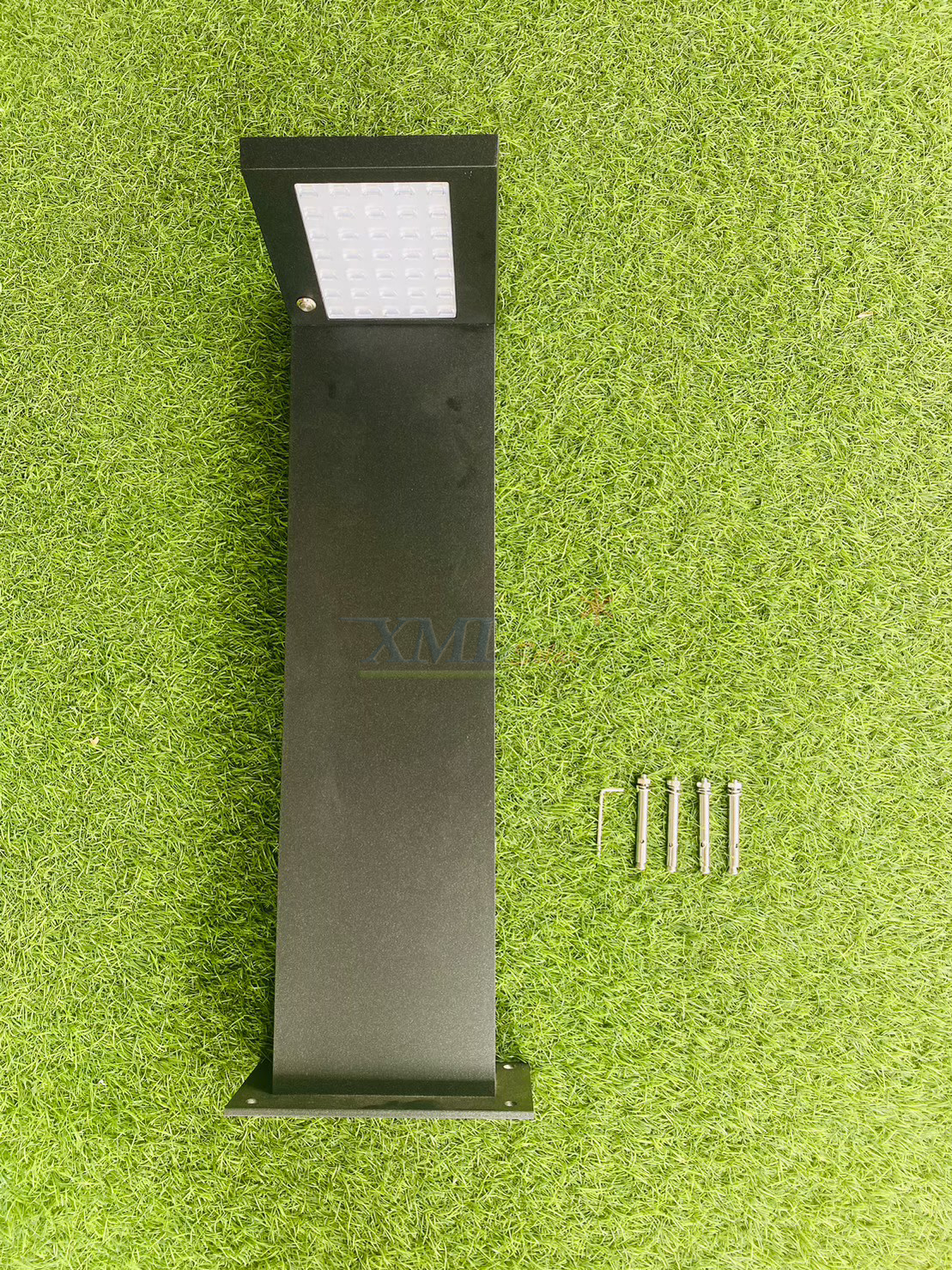 ไฟตั้งพื้นโซล่าเซลล์ ทรงงอ (แสง : เหลืองวอมไวท์)