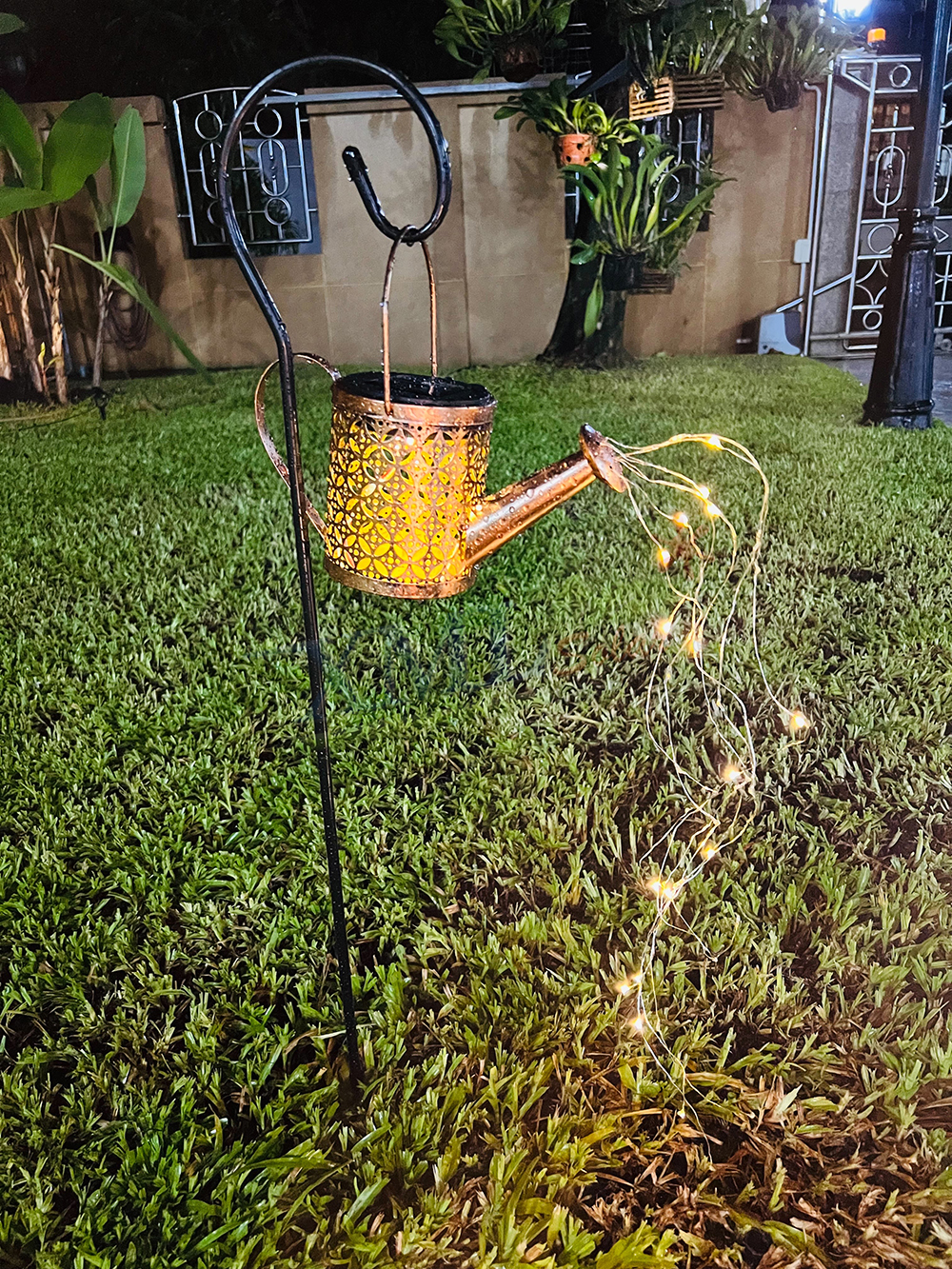 ไฟปักสนามโซล่าเซลล์ ทรงบัวรดน้ำ (chip 36 led ) (แสงเหลืองวอมไวท์)