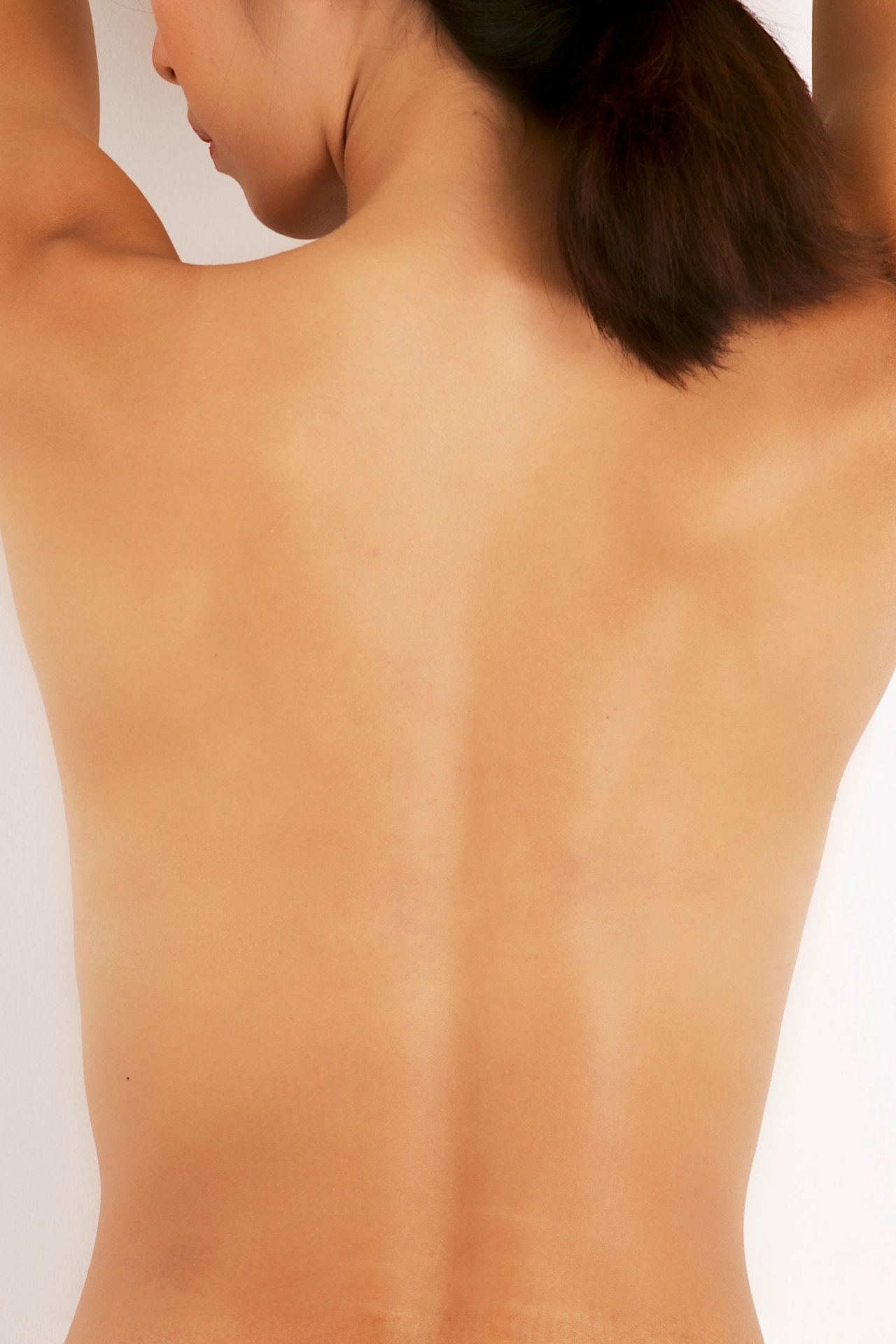 บราไร้สายทรงปีกนางฟ้า เชือกดึง ช่วยดันหน้าอกชิด มีคัพ A B C มี 2 สี ดำ เนื้อ ราคาส่ง 3 ชิ้น คละแบบได้ ราคาคู่ละ 290 บาท