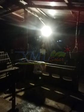 ไฟสปอตไลท์โซล่าเซลล์ 50 Watt กล่องสีน้ำตาล (เปิดได้ 3 แสง)