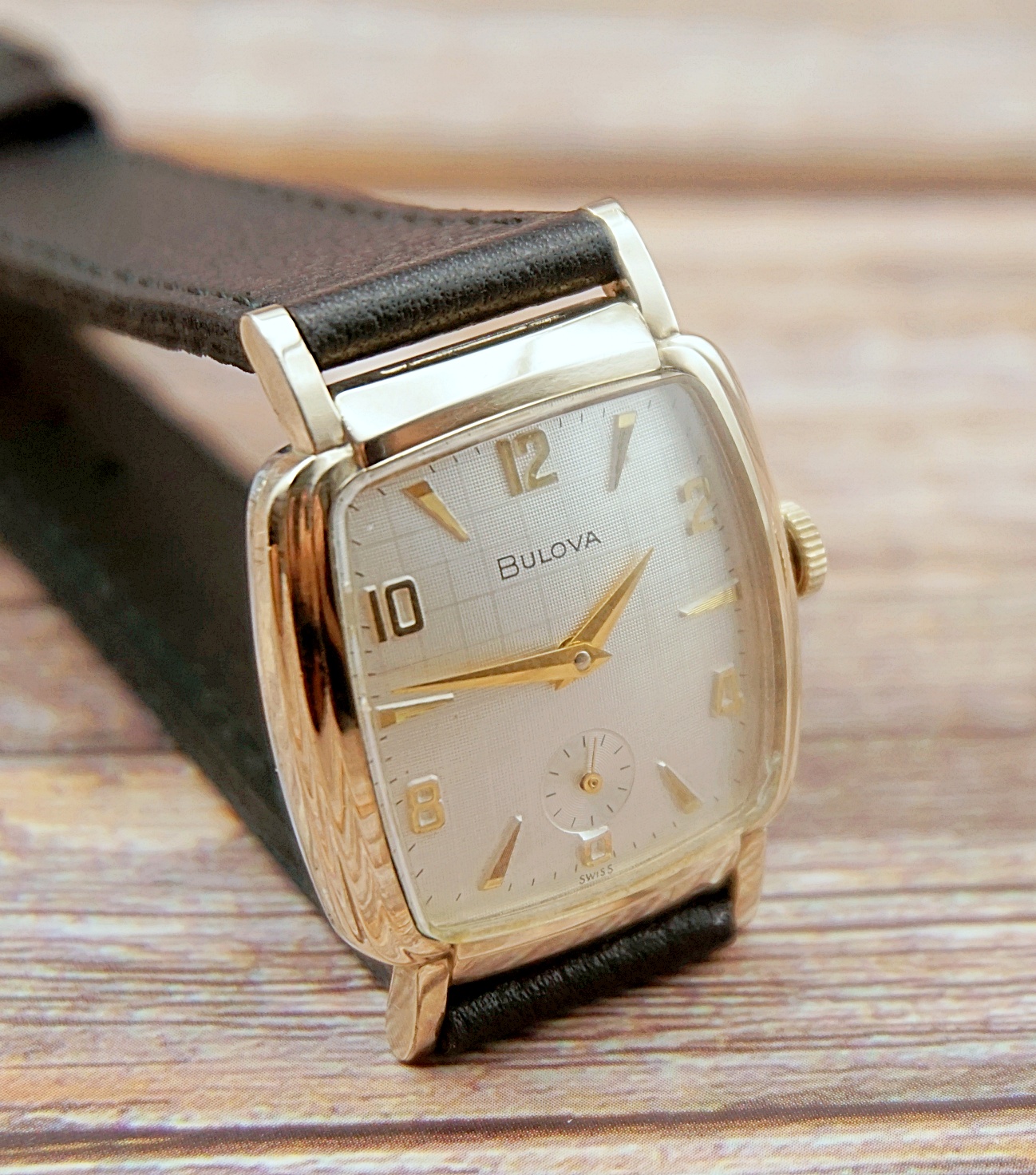 นาฬิกาเก่า BULOVA ไขลานสองเข็มครึ่ง