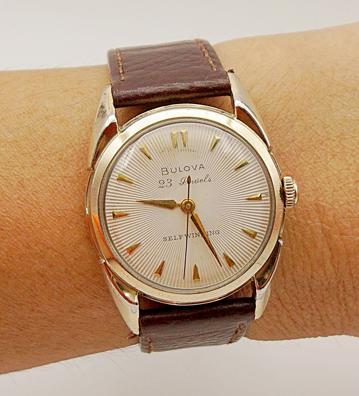 นาฬิกาเก่า BULOVA ออโตเมติก