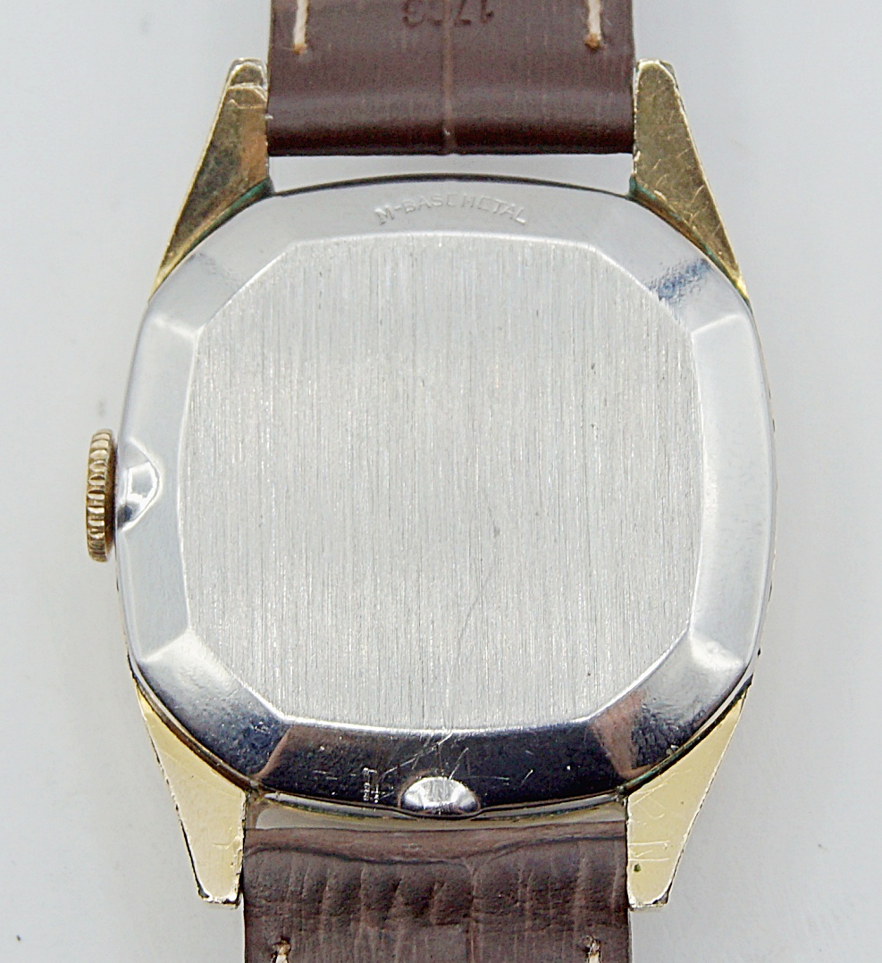 นาฬิกาเก่า WELSBRO ไขลานสองเข็มครึ่ง