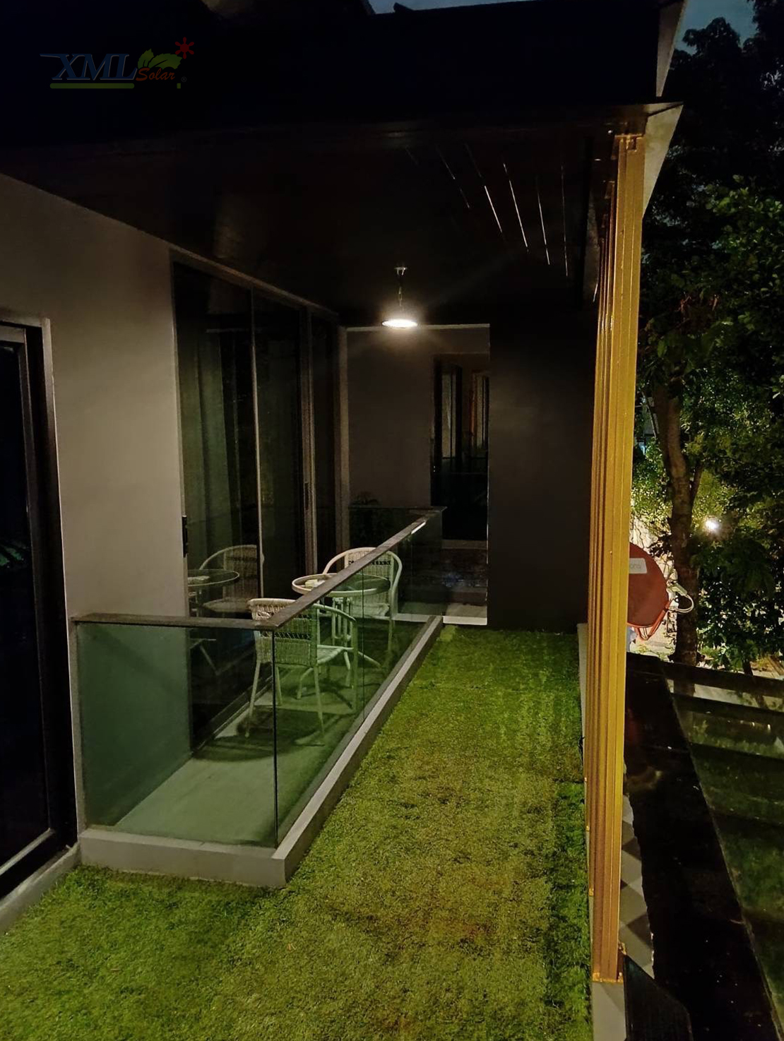 โคมไฟโซล่าเซลล์ ทรง Highbay รุ่น100W/200W/300W/400W. แบรนด์ Modi * XML-Solar (เปิดได้ 3 แสง)