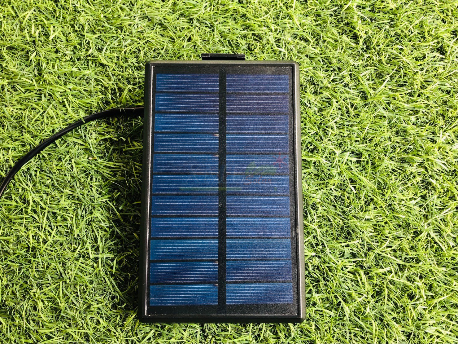 โคมไฟโซล่าเซลล์ ติดเพดาน รุ่นโคมวินเทจ 150 Lumen (แสง เหลืองวอมไวท์)