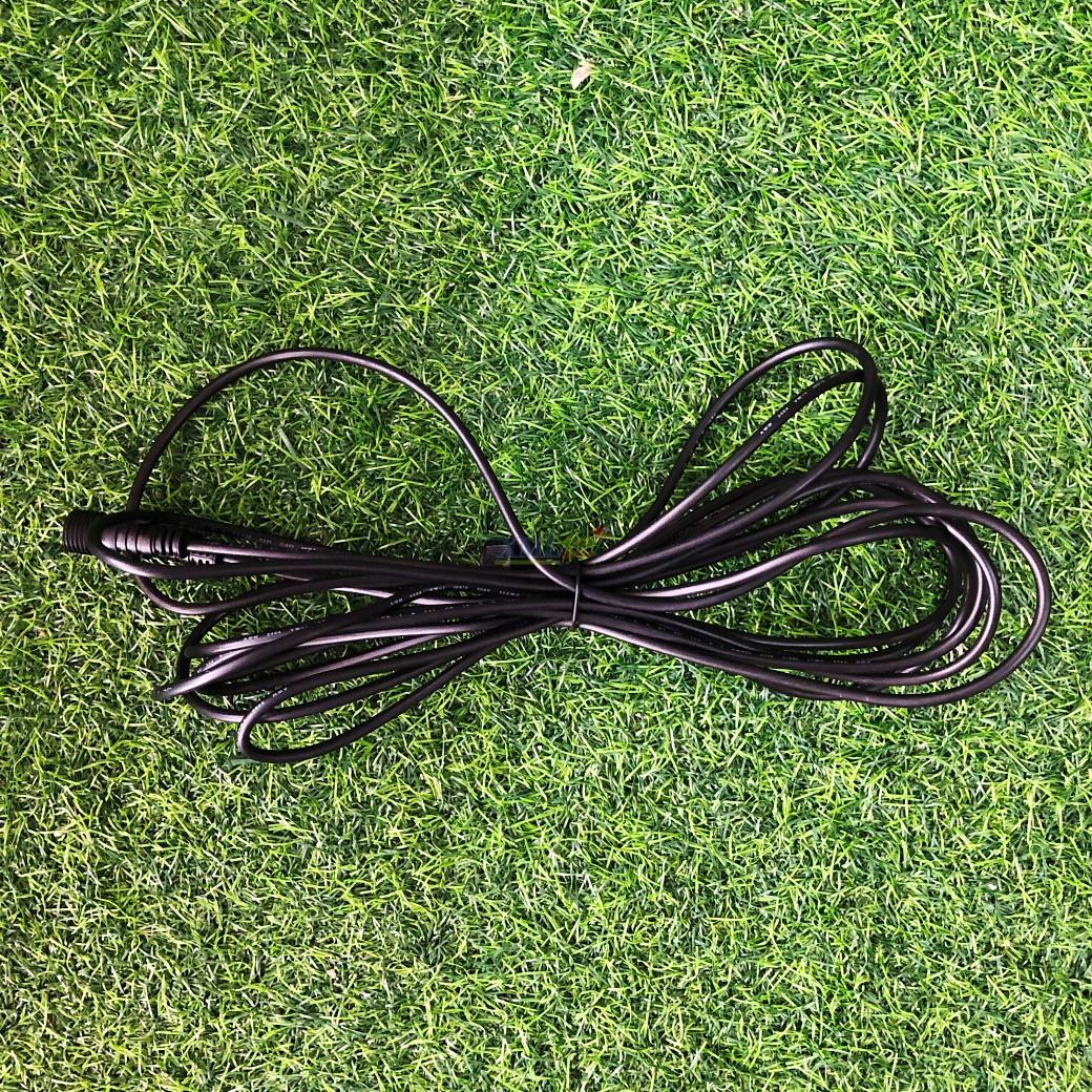 สายขยาย ยาว 5 เมตร สำหรับสปอร์ตไลท์ รุ่น XML-Solar หรือ Modi (หัว 2 เขี้ยว)