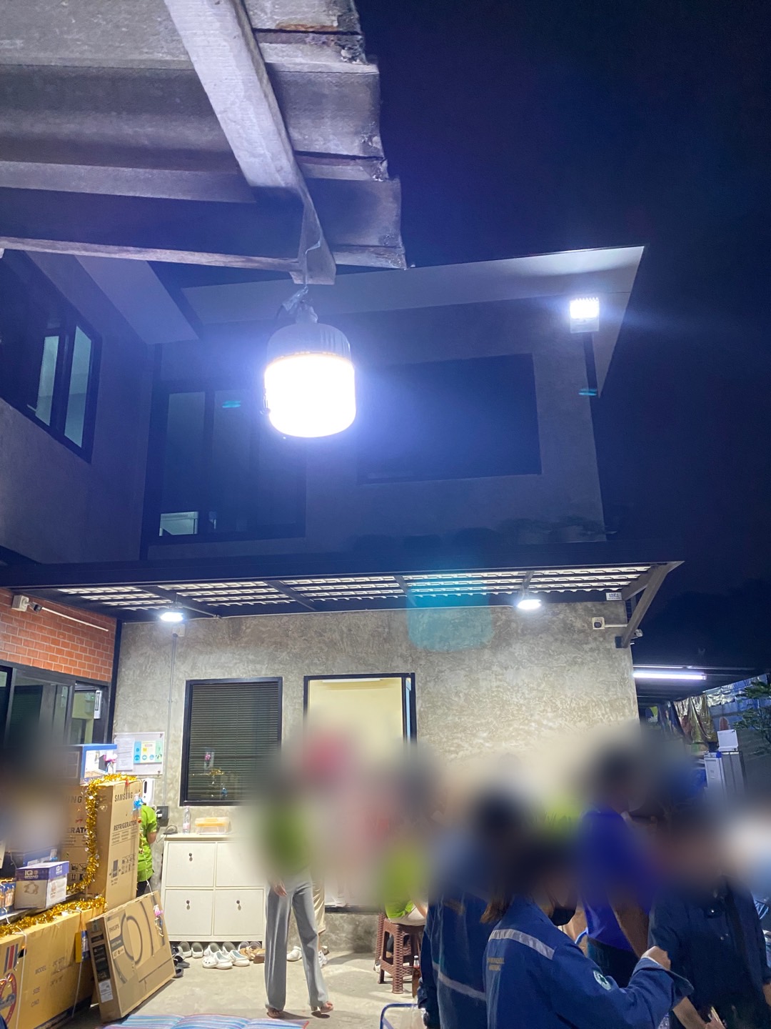 โคมไฟตุ้มโซล่าเซลล์ 150w. (กล่องสีน้ำตาล) (เปิดได้ 3 แสง)