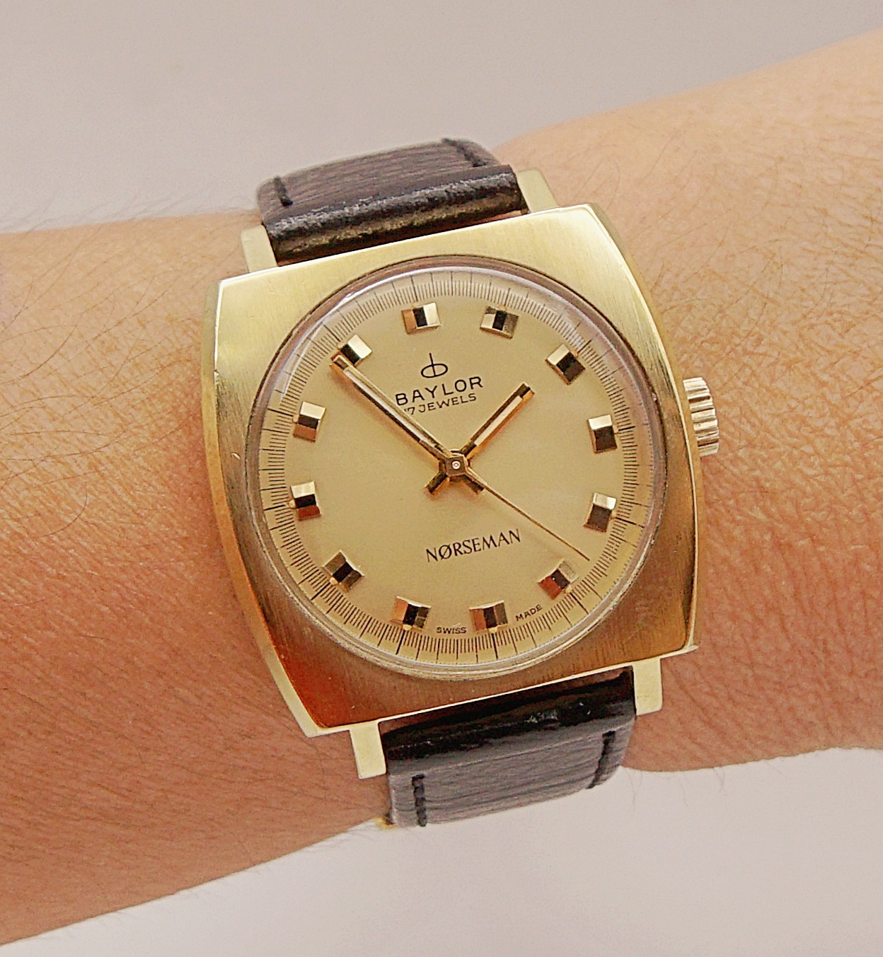 นาฬิกาเก่า BAYLOR ไขลาน