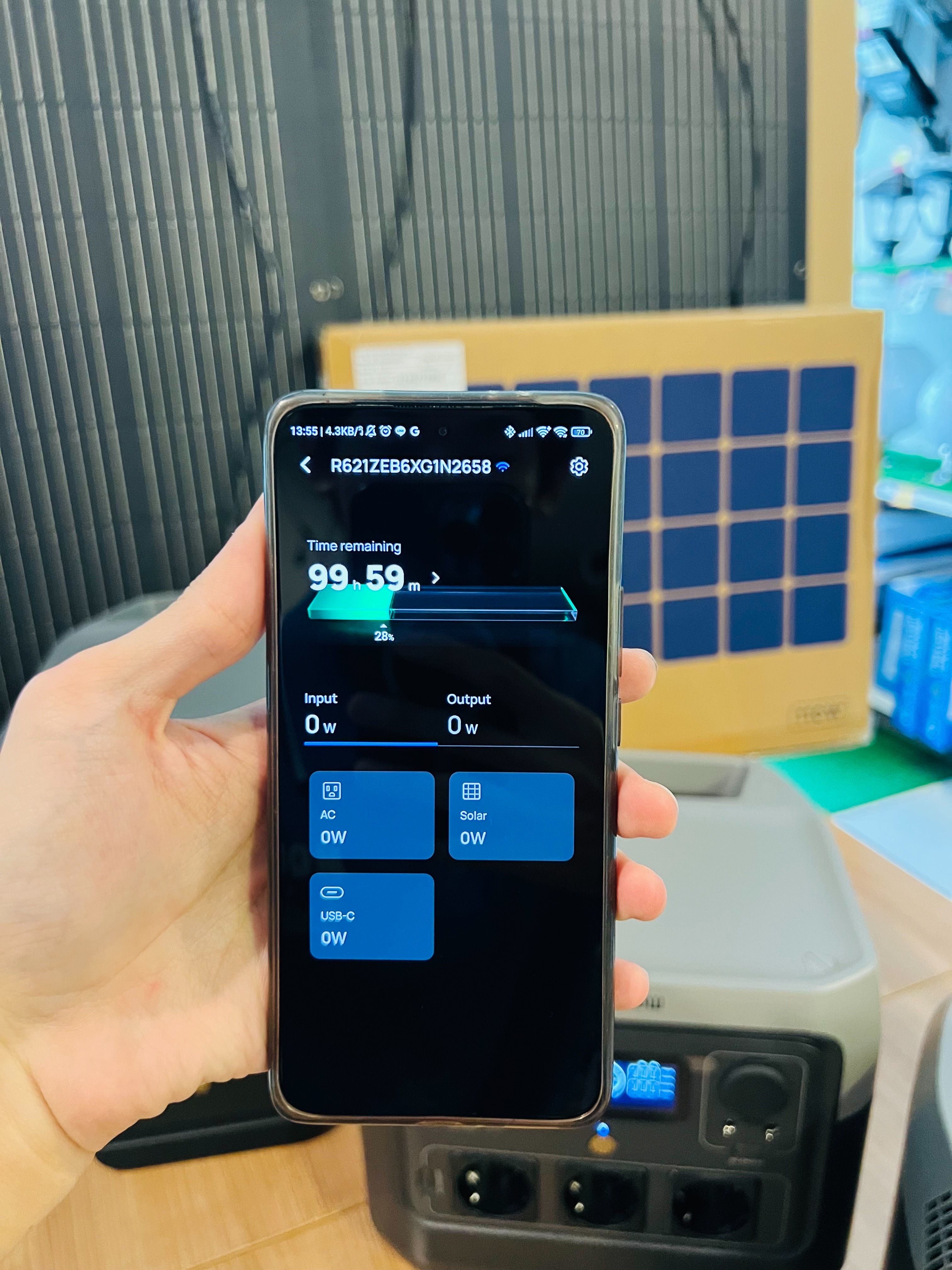 ชุดไฟอเนกประสงค์โซล่าเซลล์ รุ่น DELTA 2 (กำลังสูงสุด 2700W) + แผงโซล่าเซลล์แบบโค้งงอได้ 120W