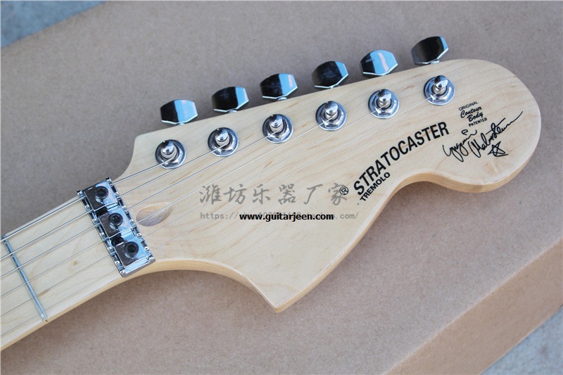 FenderStyle startocaster 24 fert FR Yngwie Malmsteen