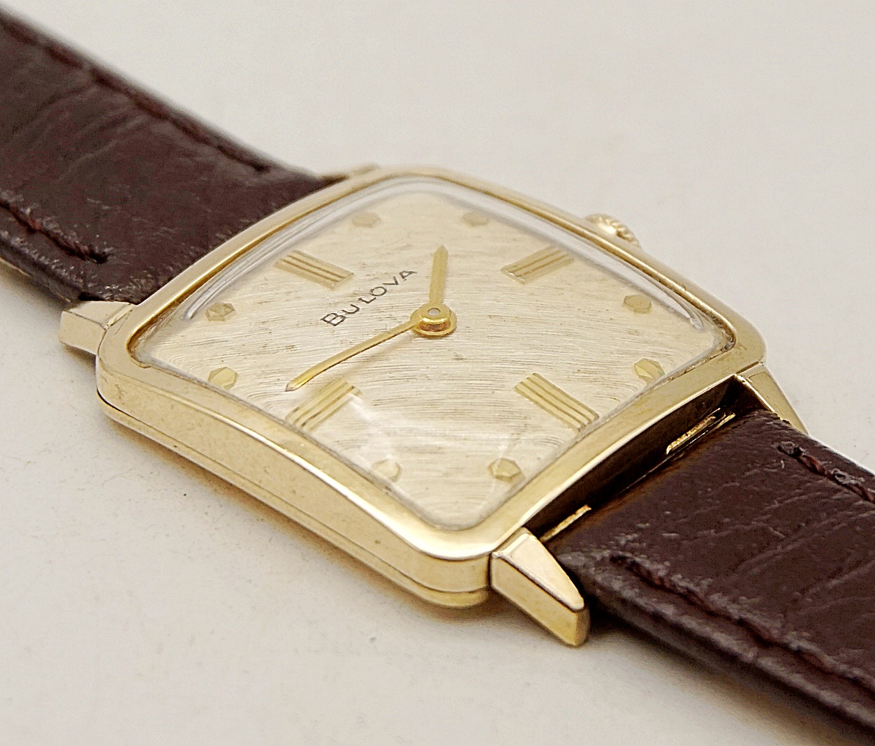 นาฬิกาเก่า BULOVA ไขลาน