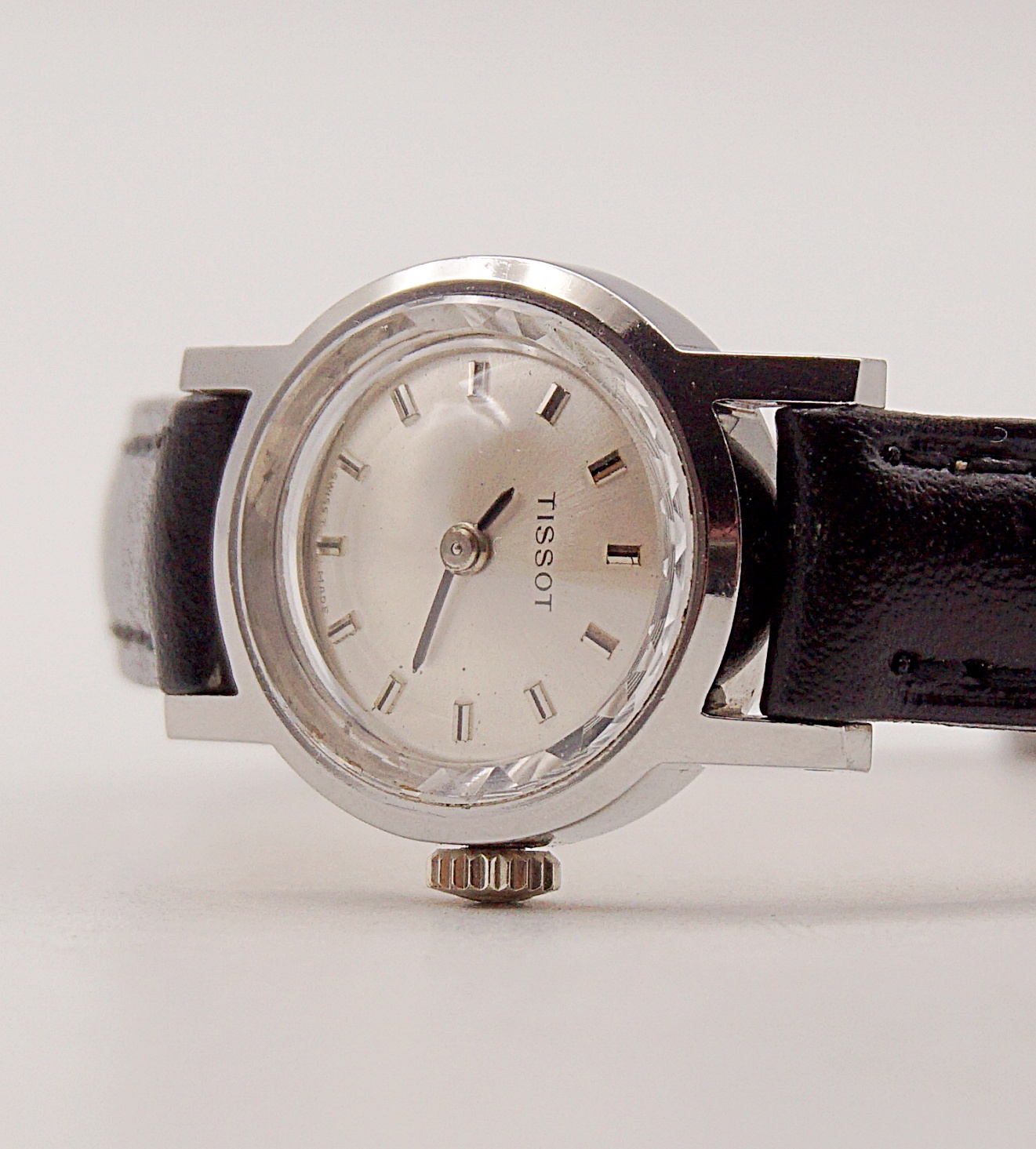 นาฬิกาเก่า TISSOT ไขลาน (นาฬิกาผู้หญิง)