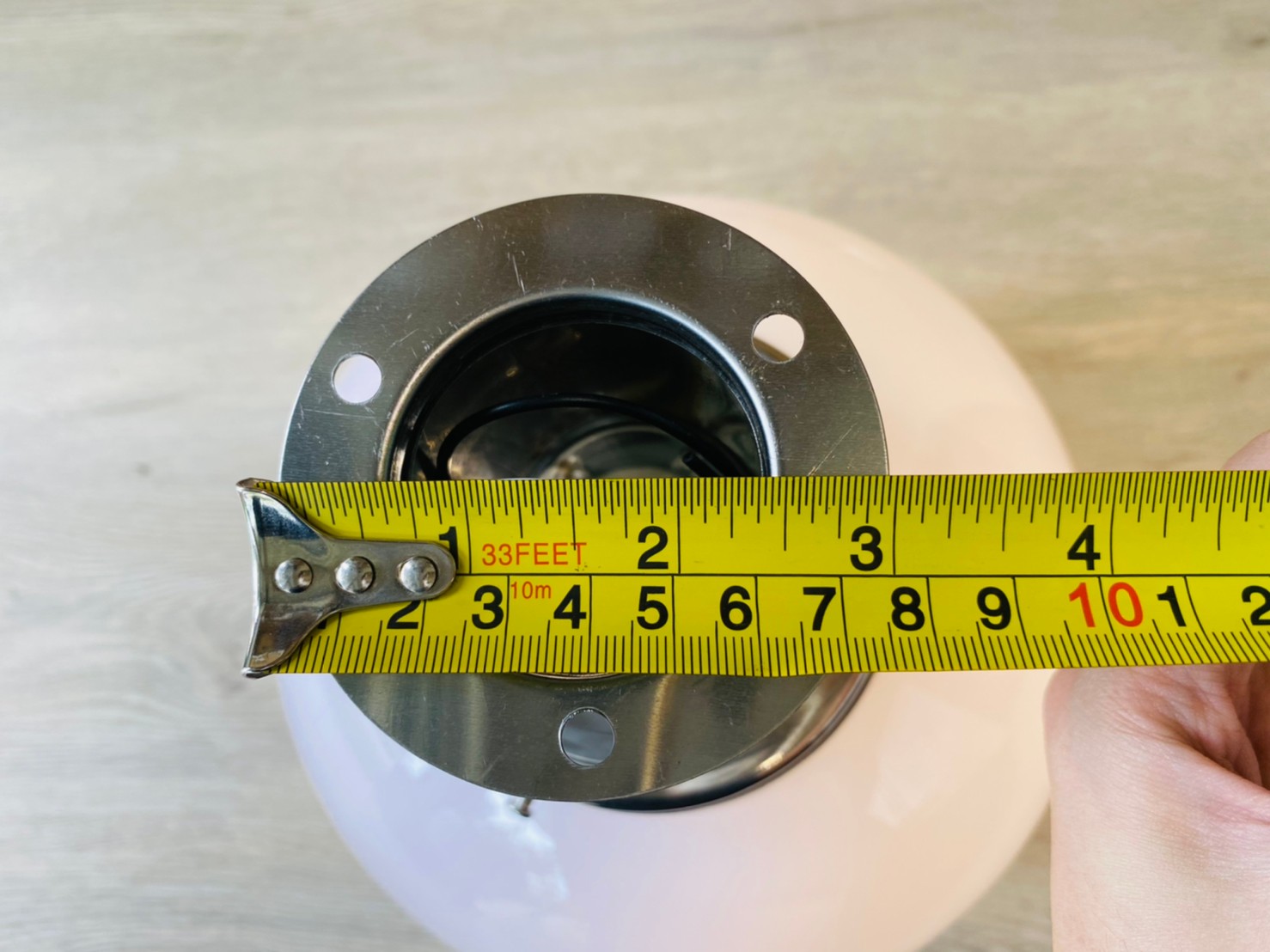 โคมไฟหัวเสาโซล่าเซลล์ ทรงกลมฐานสเเตนเลส (25 ซม.) + Remote (เปิดได้ 3 แสง)+AC