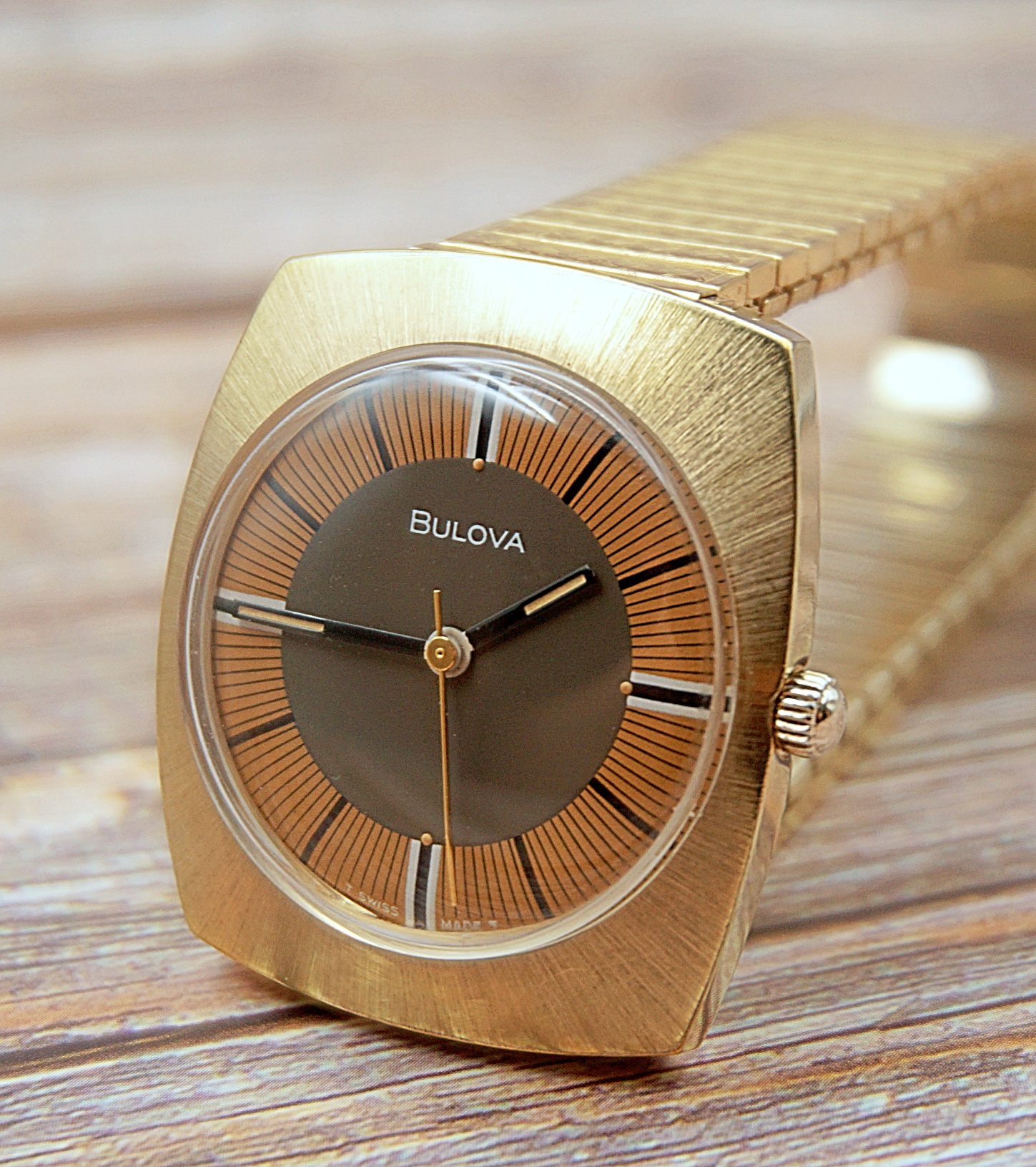 นาฬิกาเก่า BULOVA ไขลาน