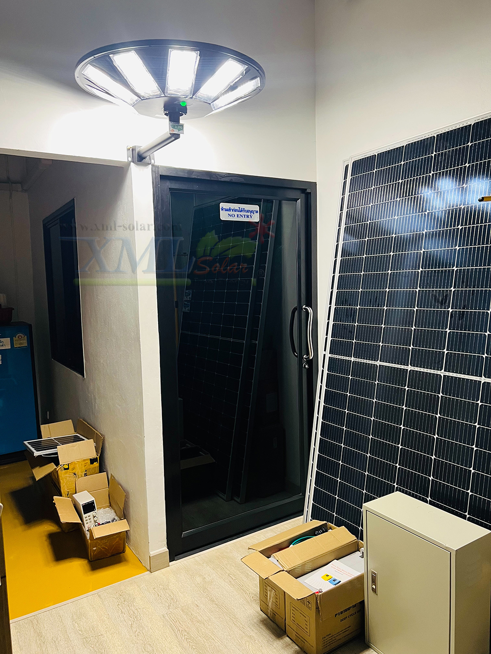 โคมไฟโซล่าเซลล์ UFO ทรงกลม (ขนาดใหญ่สุด 75 ซม.) (เปิดได้ 3 แสง) รุ่น MD-SLT38-500W