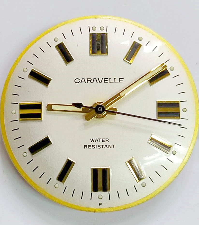 นาฬิกาเก่า CARAVELLE ไขลาน