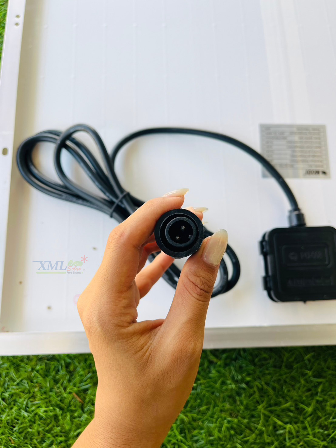 โคมไฟถนนโซล่าเซลล์ 1000W รุ่น MD-SLT30-1000W (แสง : ขาว)