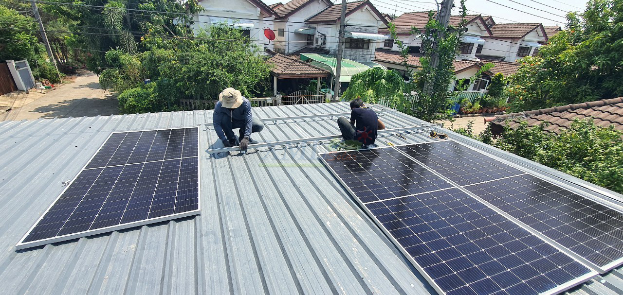 ชุดแอร์โซล่าเซลล์ TASAKI 13,000 BTU