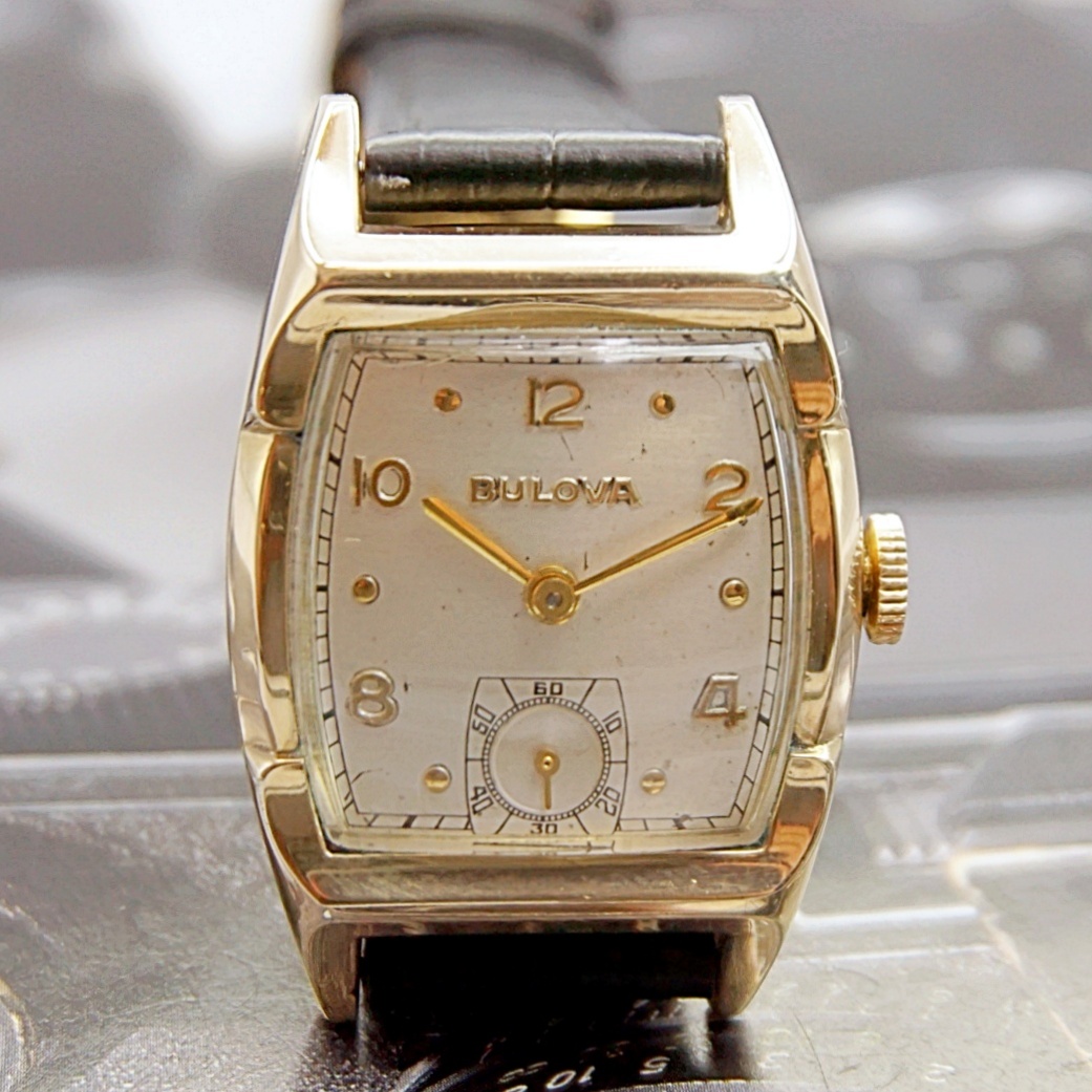 นาฬิกาเก่า BULOVA ไขลานสองเข็มครึ่ง