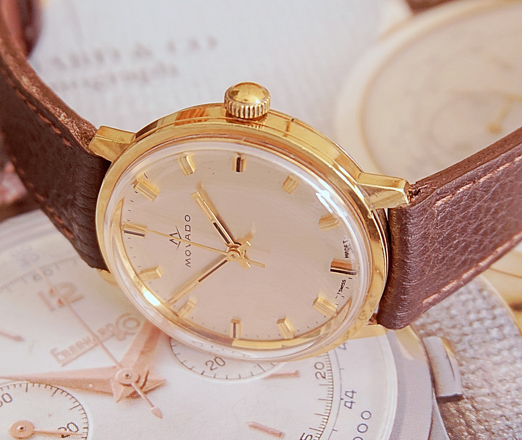 นาฬิกาเก่า MOVADO ไขลาน