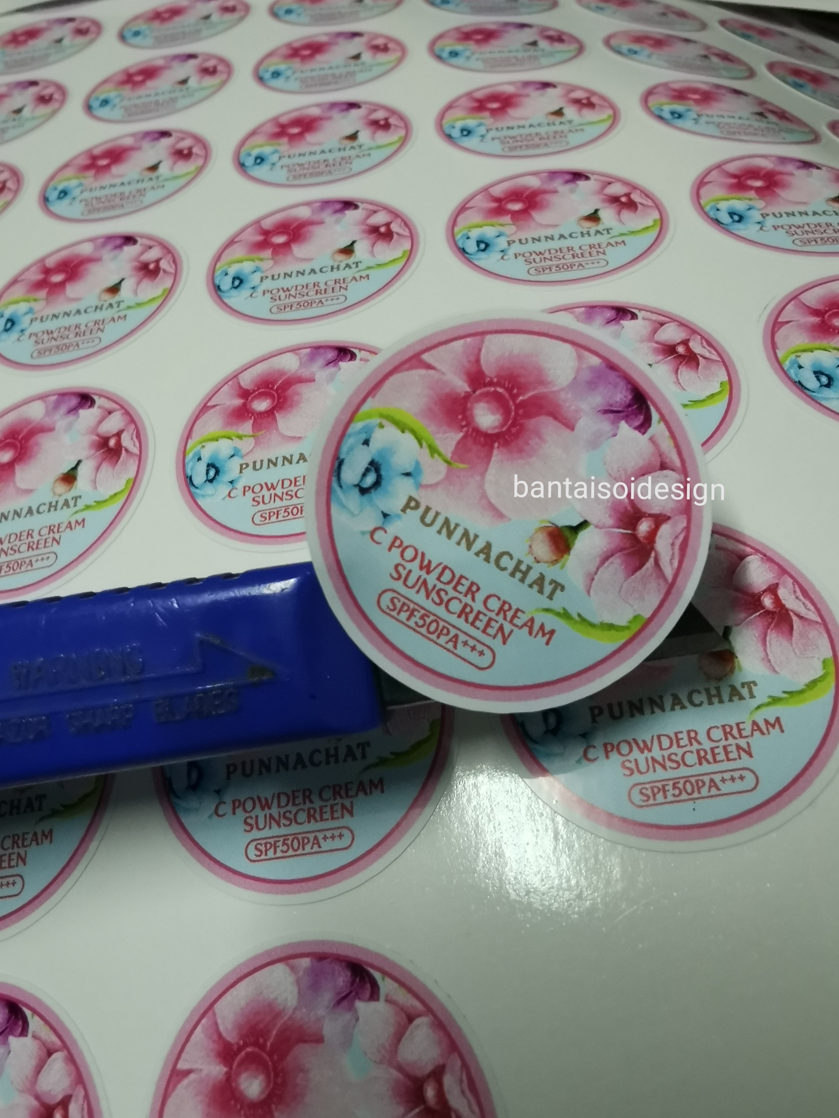 สติ๊กเกอร์พีวีซีขาวเงา