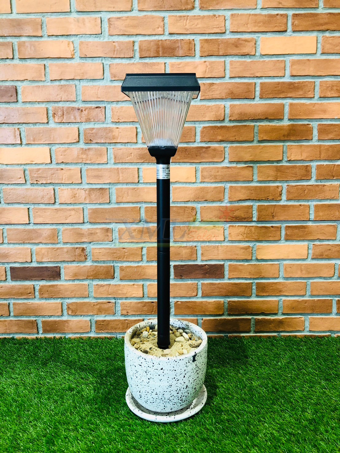 ไฟปักสนามโซล่าเซลล์ รุ่น DC-3661 (เปิดได้ 2 แสง)