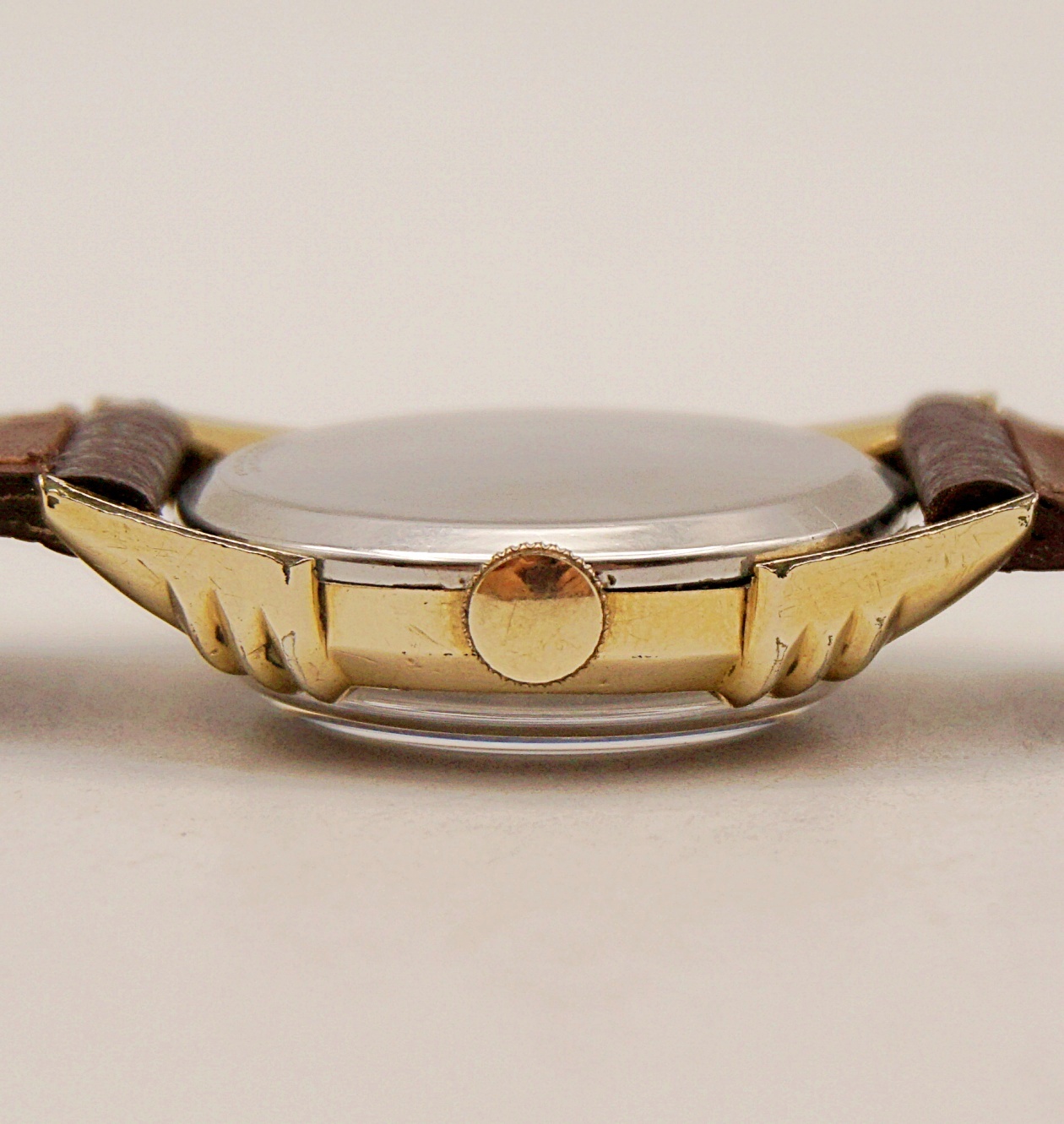 นาฬิกาเก่า CONTINENTAL ไขลานสองเข็มครึ่ง