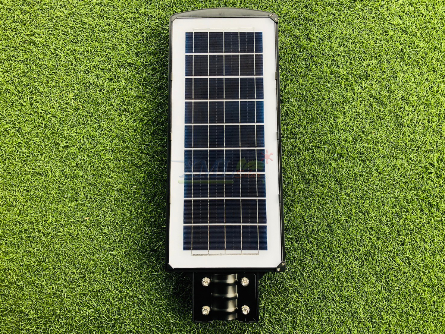 โคมไฟถนนโซล่าเซลล์ รุ่น MD-SLT40 (60W/120W/180W/240W)(แสง : ขาว) แถมฟรี!! ไฟปักสนามโซล่าเซลล์ รุ่น XML-G-SSL-001